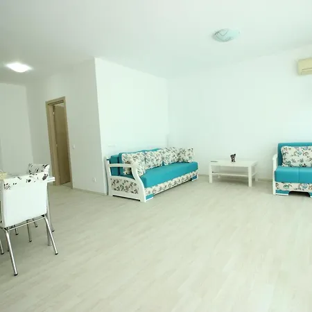 Cronos Sara Sea View شقة